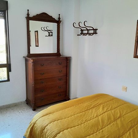 Room In Shared Apartment With Parking Almunecar Luaran gambar