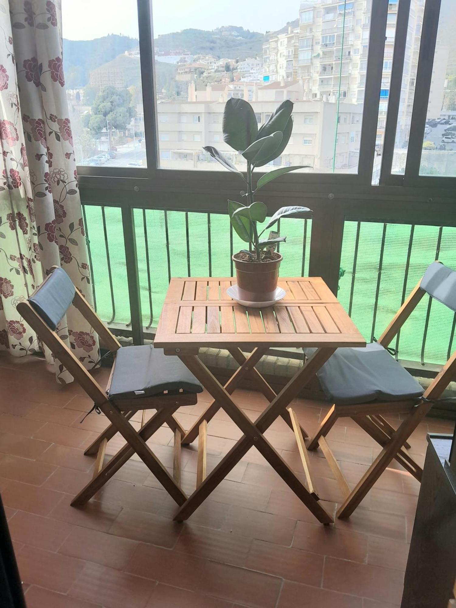 Room In Shared Apartment With Parking Almunecar Luaran gambar
