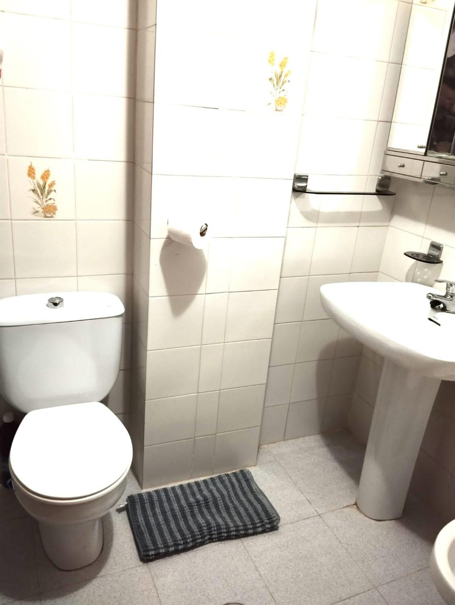 Room In Shared Apartment With Parking Almunecar Luaran gambar