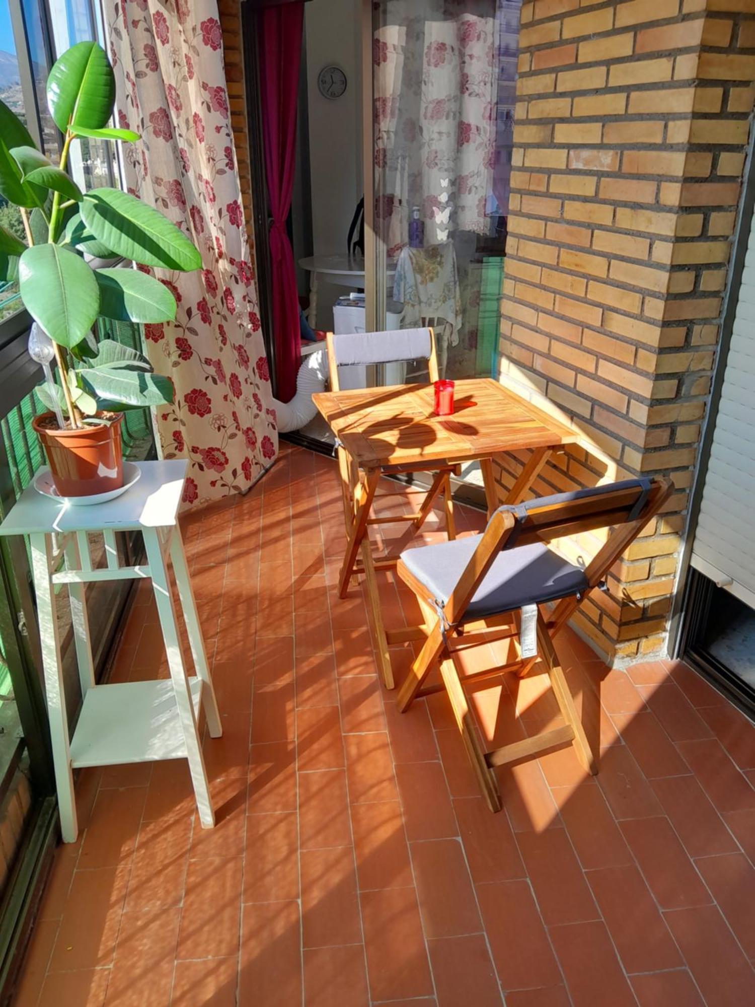 Room In Shared Apartment With Parking Almunecar Luaran gambar